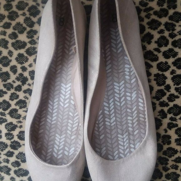 TIME AND TRU Beige or Cream w/ Gold Shimmer Ballet Flats Shoes Women Size 8 - Picture 12 of 12